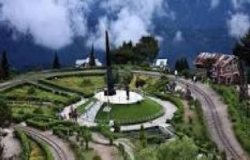 Family Getaway 5 Days 4 Nights Bagdograsiliguri, Darjeeling with Siliguri Vacation Package