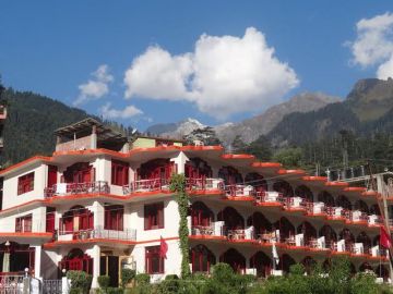 Experience 3 Nights 4 Days Manali Tour Package