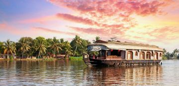 Family Getaway 4 Days 3 Nights Munnar, Alleppey and Cochin Vacation Package