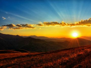 4 Days 3 Nights Dharamshala, Dalhousie and Delhi Tour Package