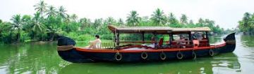 Family Getaway 5 Days Munnar, Thekkady, Back To Home with Alleppey Trip Package by MyTripVacationsCom