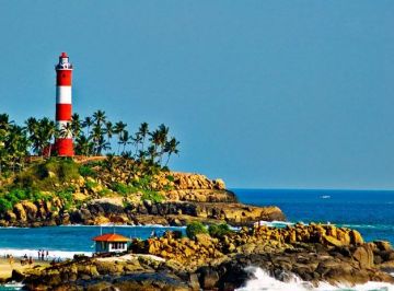 Heart-warming Munnar Tour Package from Kovalam