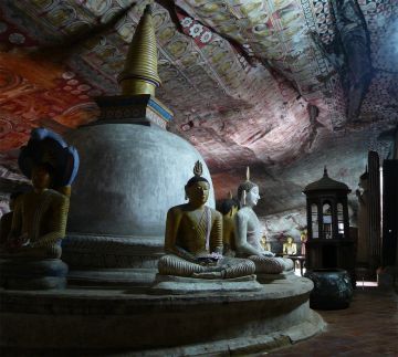 Experience 7 Days Anuradhapura, Trincomalee, Kandy with Nuwara-eliya Holiday Package