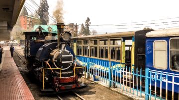 5 Days 4 Nights Darjeeling Tour Package