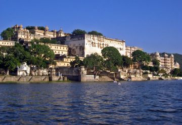 Amazing 5 Days Udaipur and Mount Abu Trip Package