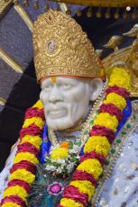 Heart-warming 2 Days 1 Night Shirdi Vacation Package