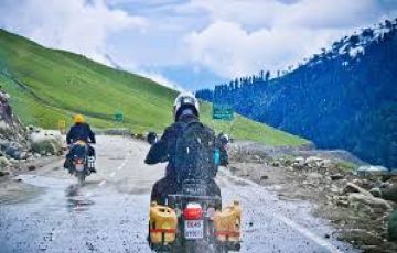 Pleasurable Leh Tour Package for 4 Days