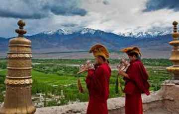 Amazing Ladakh Tour Package for 6 Days 5 Nights from Delhi