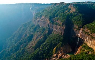 Experience 5 Days Shillong, Cherrapunjee, Guwahati and Back To Home Trip Package