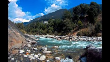 Beautiful 4 Days Manali, Kasol and Back To Home Trip Package