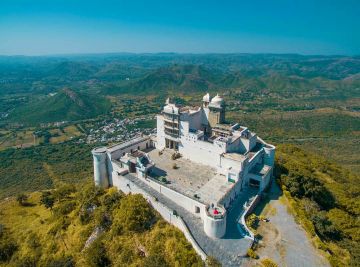 Family Getaway 7 Days Udaipur, Jodhpur and Jaisalmer Holiday Package