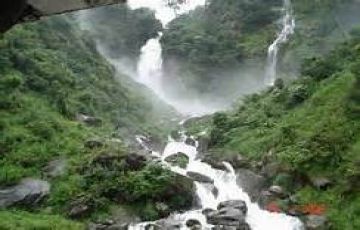 Family Getaway 4 Days 3 Nights Siliguri Trip Package