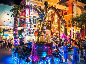 Experience Singapore Tour Package for 2 Days