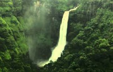 Family Getaway Meghalaya Tour Package for 3 Days from Delhi