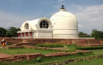 Ecstatic 3 Days Kushinagar and Varanasi Tour Package