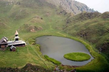 Family Getaway Sightseeing Tour Package for 3 Days 2 Nights from Delhi Drop