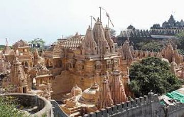 2 Days 1 Night Bhuj and Mumbai Tour Package