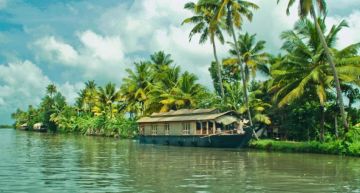 Family Getaway 4 Days 3 Nights Cochin, Munnar with Alleppey Vacation Package