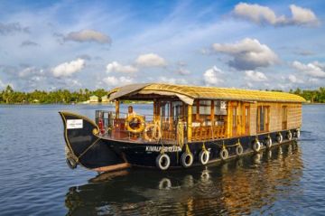 Ecstatic Kerala Tour Package for 4 Days 3 Nights from Cochin