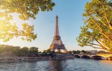 Amazing 7 Days 6 Nights Paris Holiday Package