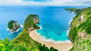5 Days New Delhi to Bali Vacation Package
