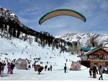 Ecstatic 4 Days Delhi and Manali Holiday Package