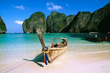Memorable 4 Days Phi Phi Island Beach Vacation Package