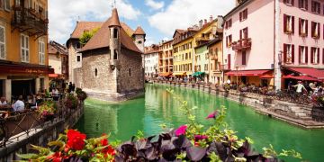 Pleasurable Annecy Tour Package from Paris