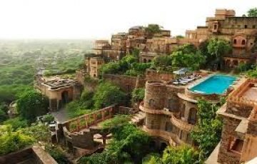 3 Days Delhi to Neemrana Vacation Package