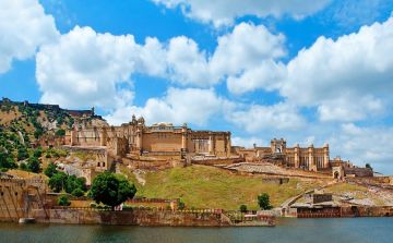 Heart-warming 6 Days 5 Nights Jaipur, Ajmer with Udaipur Vacation Package