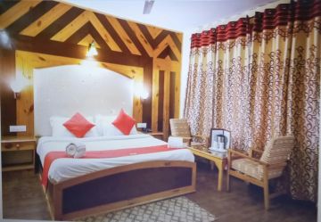 Experience 8 Days Awaneri Enjoy Old Temple And Village Tour Holiday Package