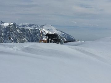 Ecstatic 2 Days 1 Night Dharamshala with After Breakfast Back To Mcleodganj  Holiday Package