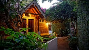 Family Getaway Alleppey Tour Package from Kochin