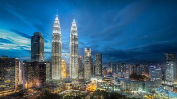 Ecstatic 7 Days Singapore and Malaysia Holiday Package