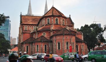 Family Getaway Hochiminhcity Tour Package for 3 Days