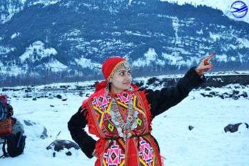 Ecstatic 5 Days Delhi with Manali Vacation Package