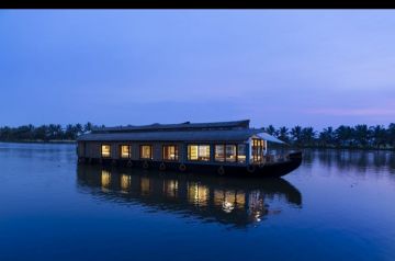Experience 6 Days 5 Nights Munnar, Alleppey with Marari Beach Vacation Package