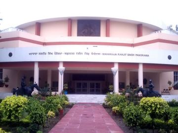 Magical 7 Days Dharamshala, Dalhousie with Amritsar Vacation Package