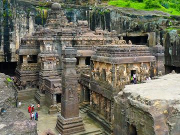 Experience Ellora Tour Package for 3 Days 2 Nights