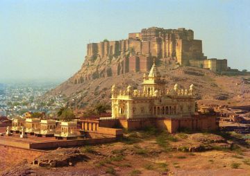 Magical 6 Days Ajmer- Pushkar- Udaipur Vacation Package