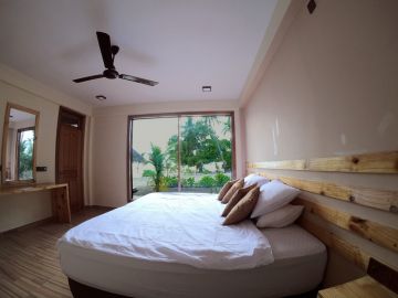 Beautiful Male Tour Package for 4 Days