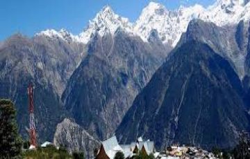 Experience 3 Days 2 Nights Delhi and Manali Holiday Package