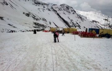 Ecstatic Rohtang Tour Package for 4 Days
