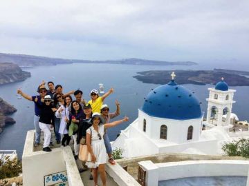 Athens with Santorini Tour Package for 3 Days 2 Nights