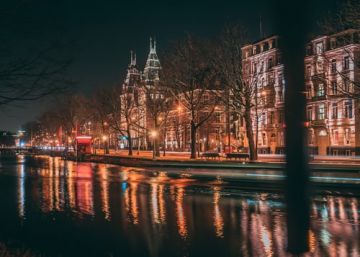 Heart-warming 3 Days 2 Nights Amsterdam Vacation Package
