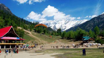Family Getaway 3 Days Delhi with Manali Trip Package