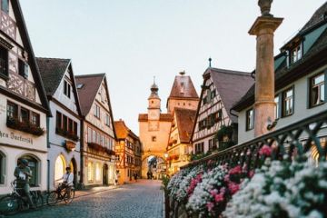 Experience 8 Days 7 Nights Frankfurt, Innsbruck, Salzburg and Vienna Vacation Package