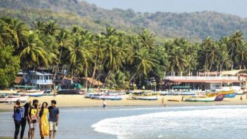 Family Getaway Delhi Tour Package for 4 Days 3 Nights