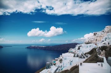 Athens with Santorini Tour Package for 3 Days 2 Nights