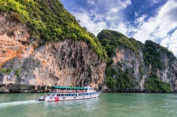 Magical 8 Days 7 Nights Phuket, Pattaya and Bangkok Vacation Package